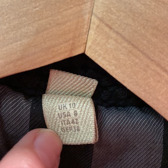 Burberry toggle wool coat. - Picture 5 of 8